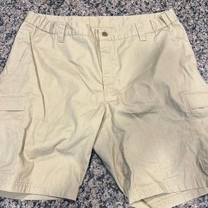 NWOT Vertx Cargo Shorts, size 40